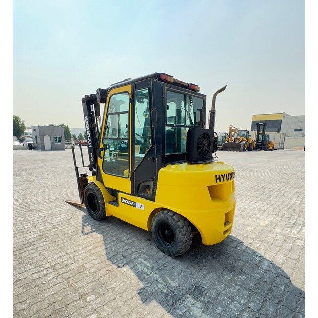 2016 Hyundai 30DF-7-43287395