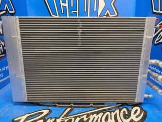 Image de Oil Cooler JOHN DEERE Used