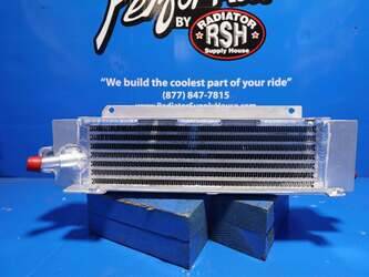 صورة ل قطع الغيار مبردات الزيت جون دير مستعملة