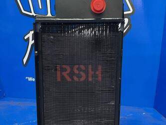 صورة ل قطع الغيار Radiator - Aluminum جون دير مستعملة