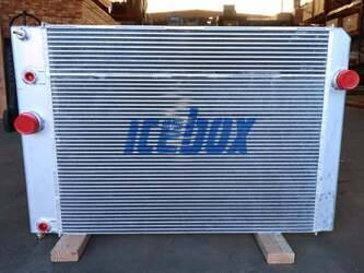 صورة ل Radiator - Aluminum انترناشونال مستعملة