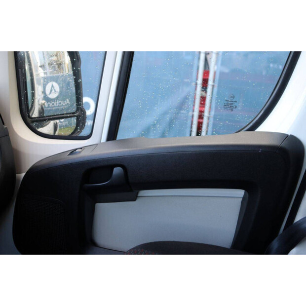 2018 Peugeot BOXER-43290636