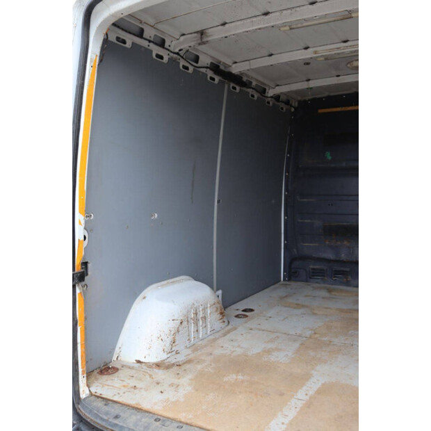 2011 Mercedes-Benz SPRINTER-43292116