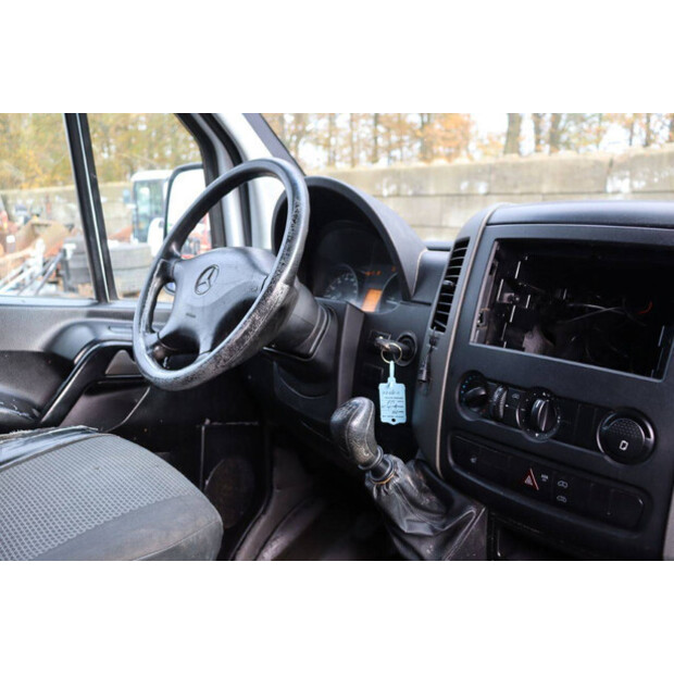 2011 Mercedes-Benz SPRINTER-43292120