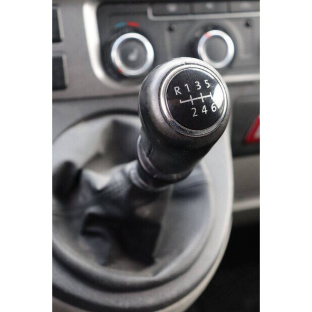 2012 Volkswagen Transporter-43292274