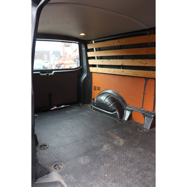 2012 Volkswagen Transporter-43292285