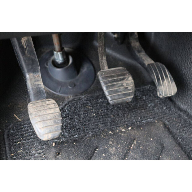 2017 رينو Master-43292361