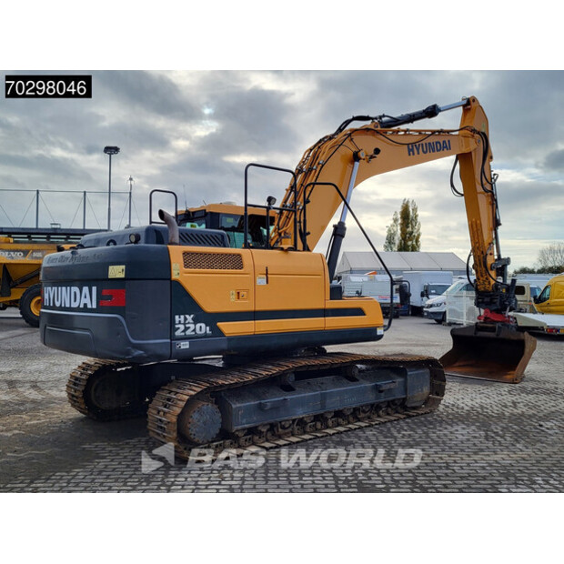 2017 هيونداي HX220L-43292752