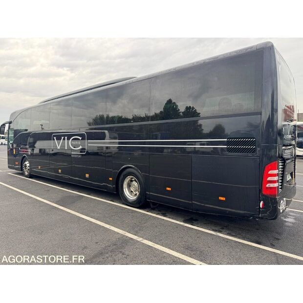 2016 مرسيدس بنز-43306722