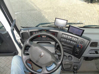 2014-renault-12-220-43307116