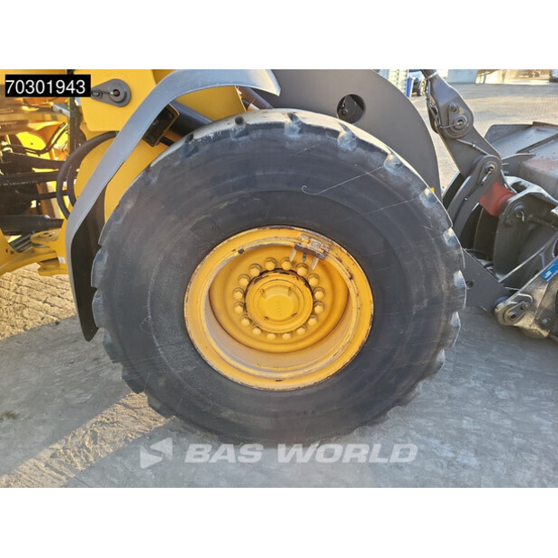 2010 Volvo L90F-43307500