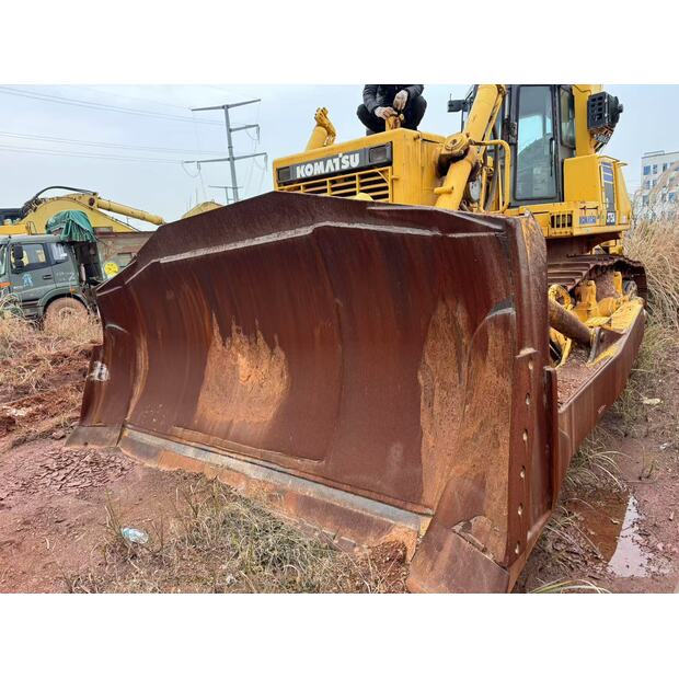 2016 Komatsu D375A-43307794