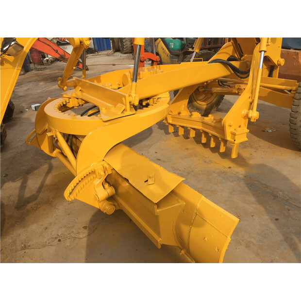 2020 Komatsu GD305A-43307799
