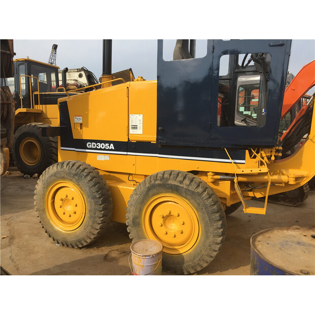 2020 Komatsu GD305A-43307800