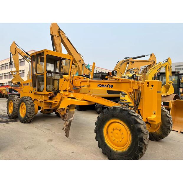 2022 Komatsu GD511A-43307810