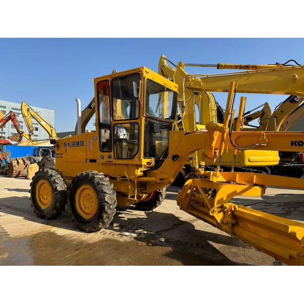 2022 Komatsu GD511A-43307812