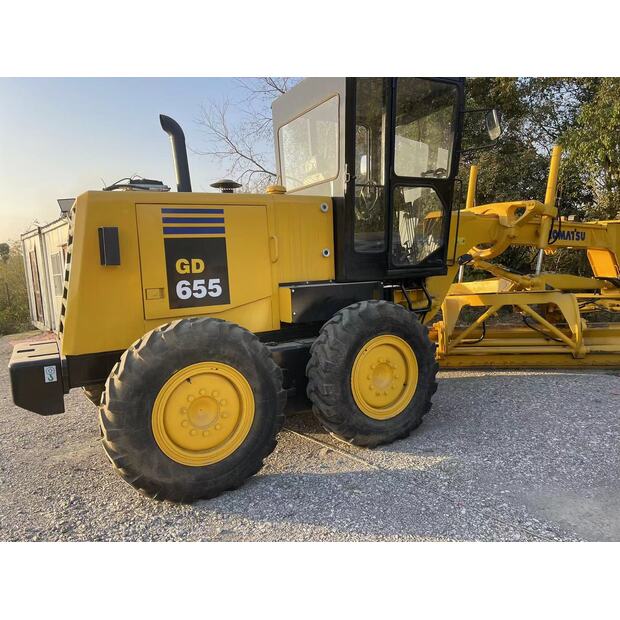 2023 Komatsu GD655-43307825