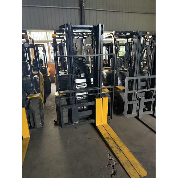 2023 Komatsu FD30T-17-43307827