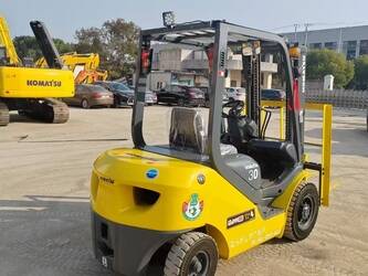 Image de CHARIOTS ÉLÉVATEURS 2023 Komatsu 30