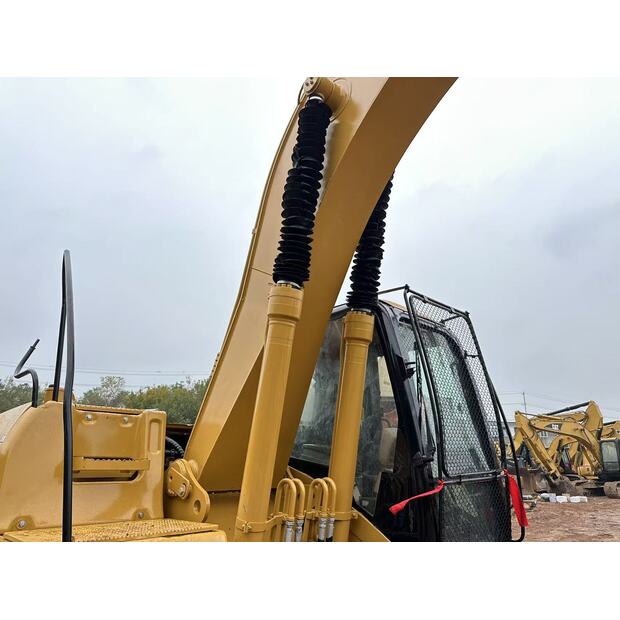 2018 Caterpillar 320CL-43308059
