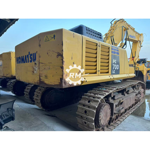 2018 Komatsu PC700-8-43308123