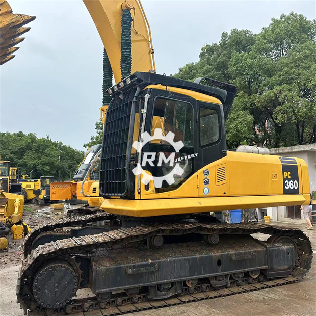 2018 Komatsu PC360-43308145