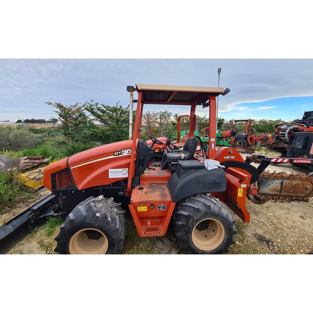 2012 ديتش ويتش RT55-43308200