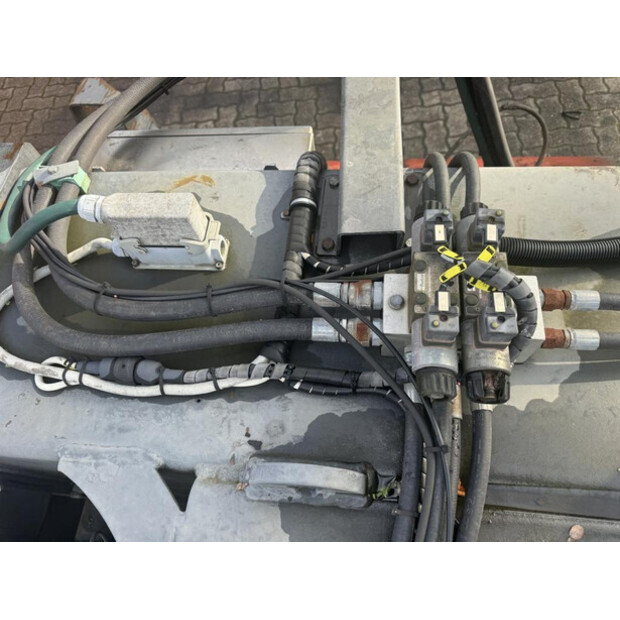 2004 Elme 817-8729-43309397