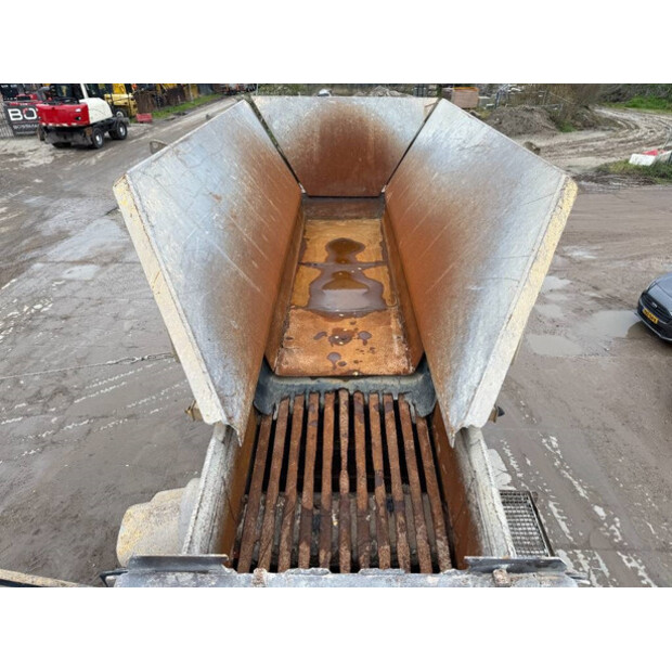 2000 GIPO R130-43309677