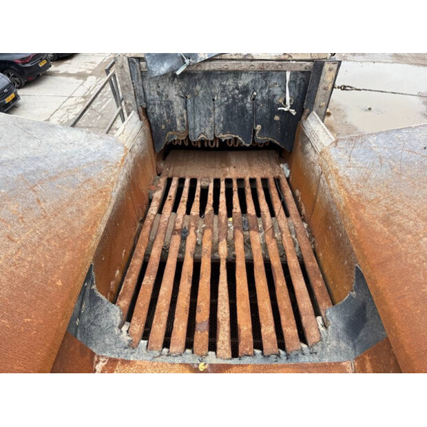 2000 GIPO R130-43309679