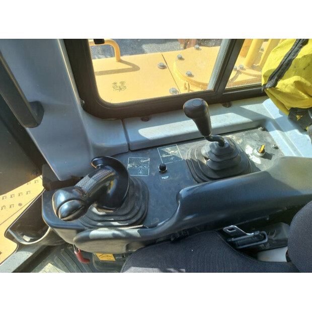 2024 Komatsu D155A-6R-43309748