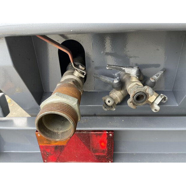 2011 Atlas-Copco XAHS 186 DD - N-43309793