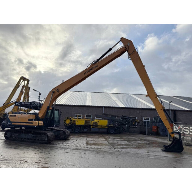 2016 Hyundai HX300LR-43309931