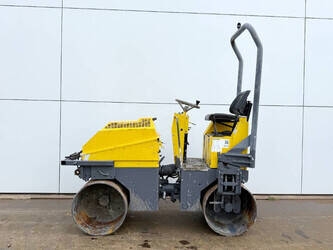 صورة ل معدات رص 2000 هام OTHERS