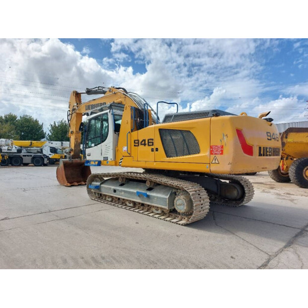 2018 ليبهير R946LC-43310324