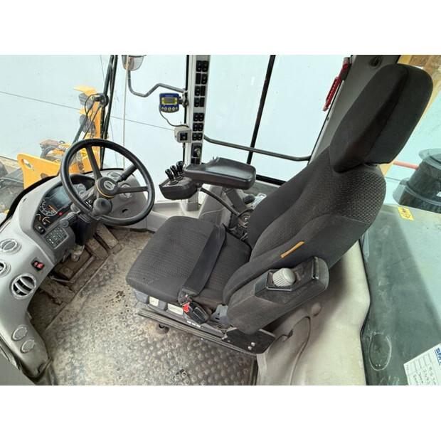 2019 فولفو L120H-43310349