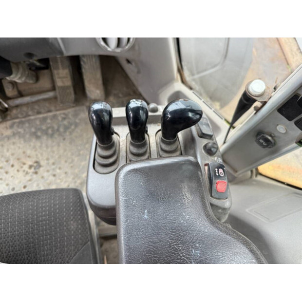 2019 فولفو L120H-43310351