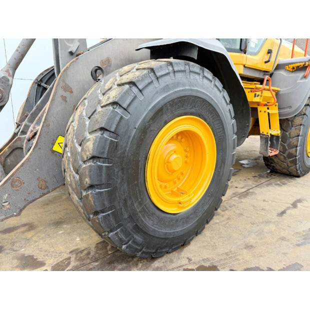 2019 فولفو L120H-43310363