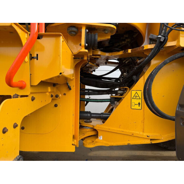 2021 Volvo L90H-43310477