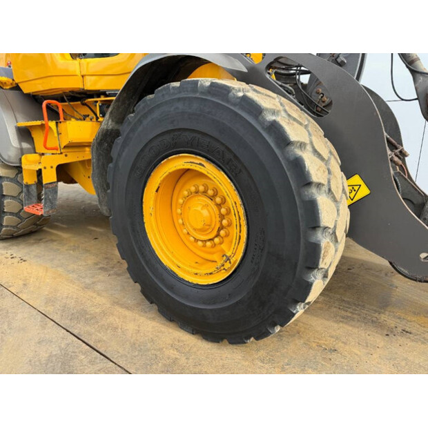 2021 Volvo L90H-43310481