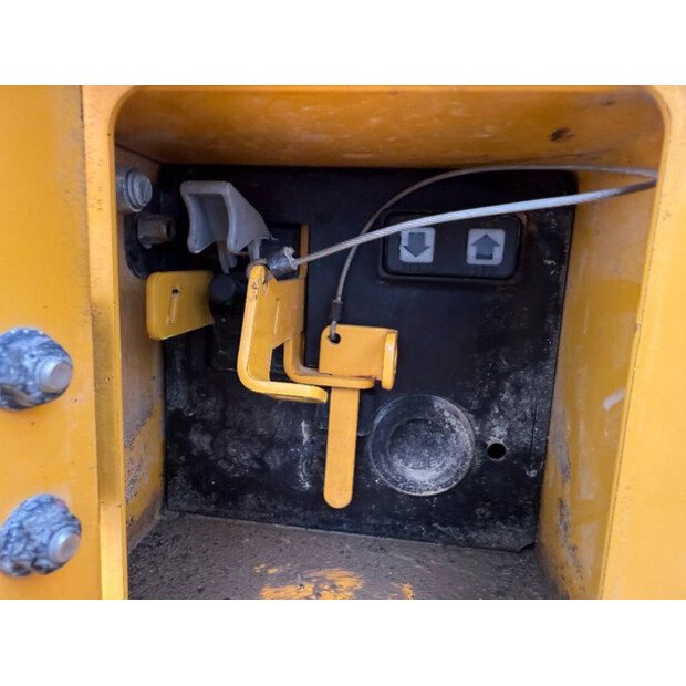 2021 Volvo L90H-43310490