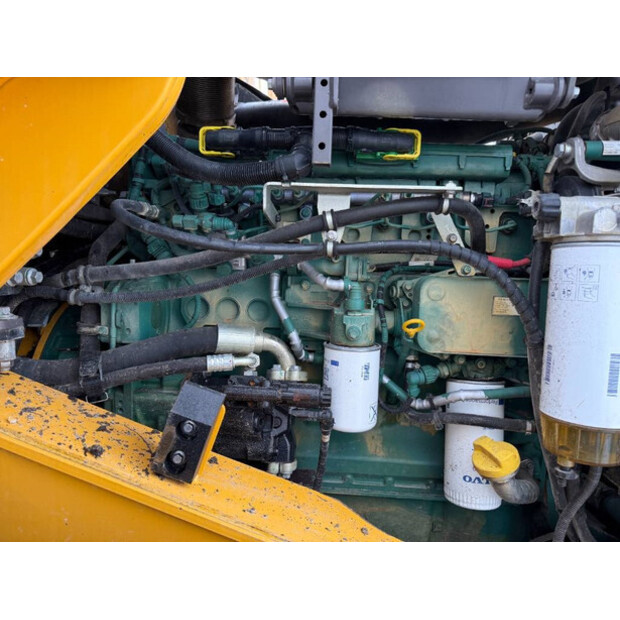 2021 Volvo L90H-43310494