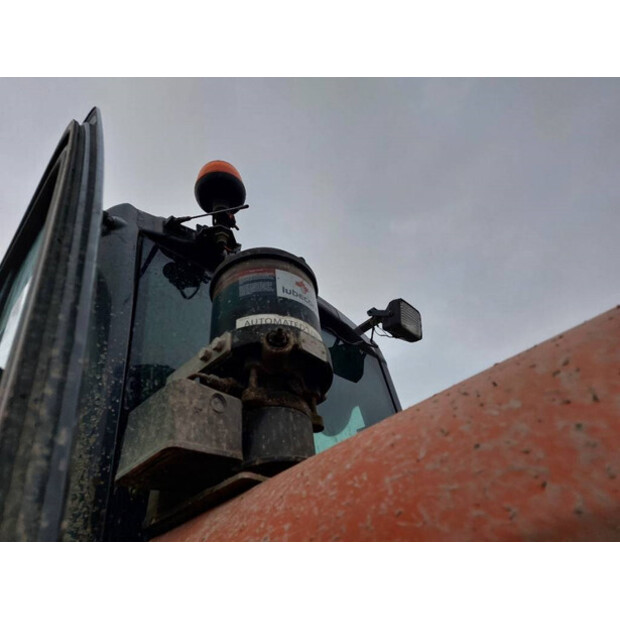 2016 هيتاشى ZX170W-5B-43310825