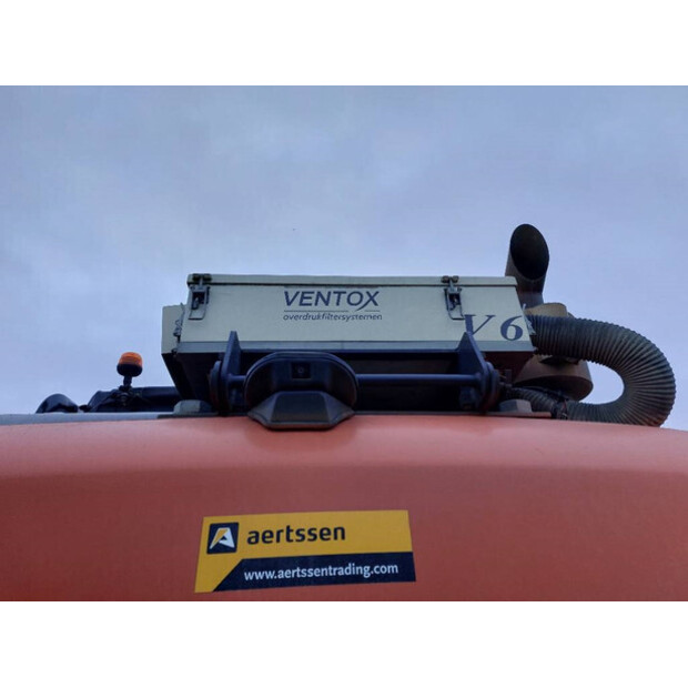 2016 هيتاشى ZX170W-5B-43310826