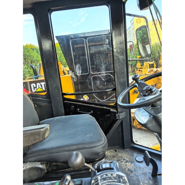 2020 Caterpillar CS683E-43311760