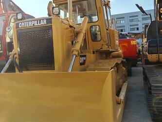 صورة ل جرارات مجنزرة 2020 كاتربيلر D6D