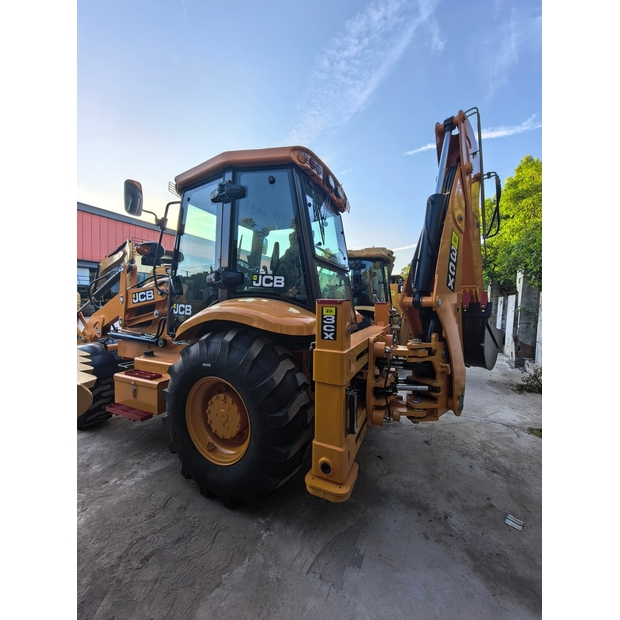 2021 JCB 3CX-43311955