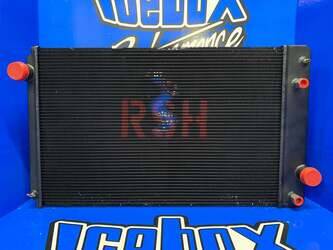 صورة ل قطع غيار Radiator - Aluminum انترناشونال مستعملة