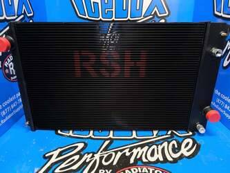 صورة ل قطع غيار Radiator - Aluminum انترناشونال مستعملة