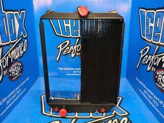 صورة ل Radiator - Aluminum انترناشونال مستعملة